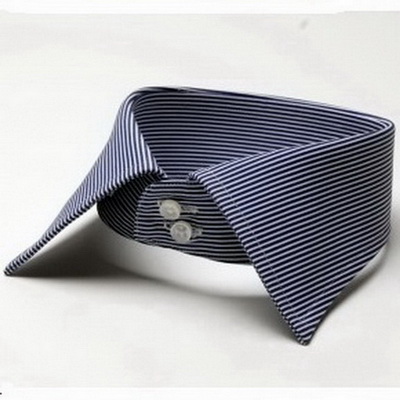 Two-button-collar
