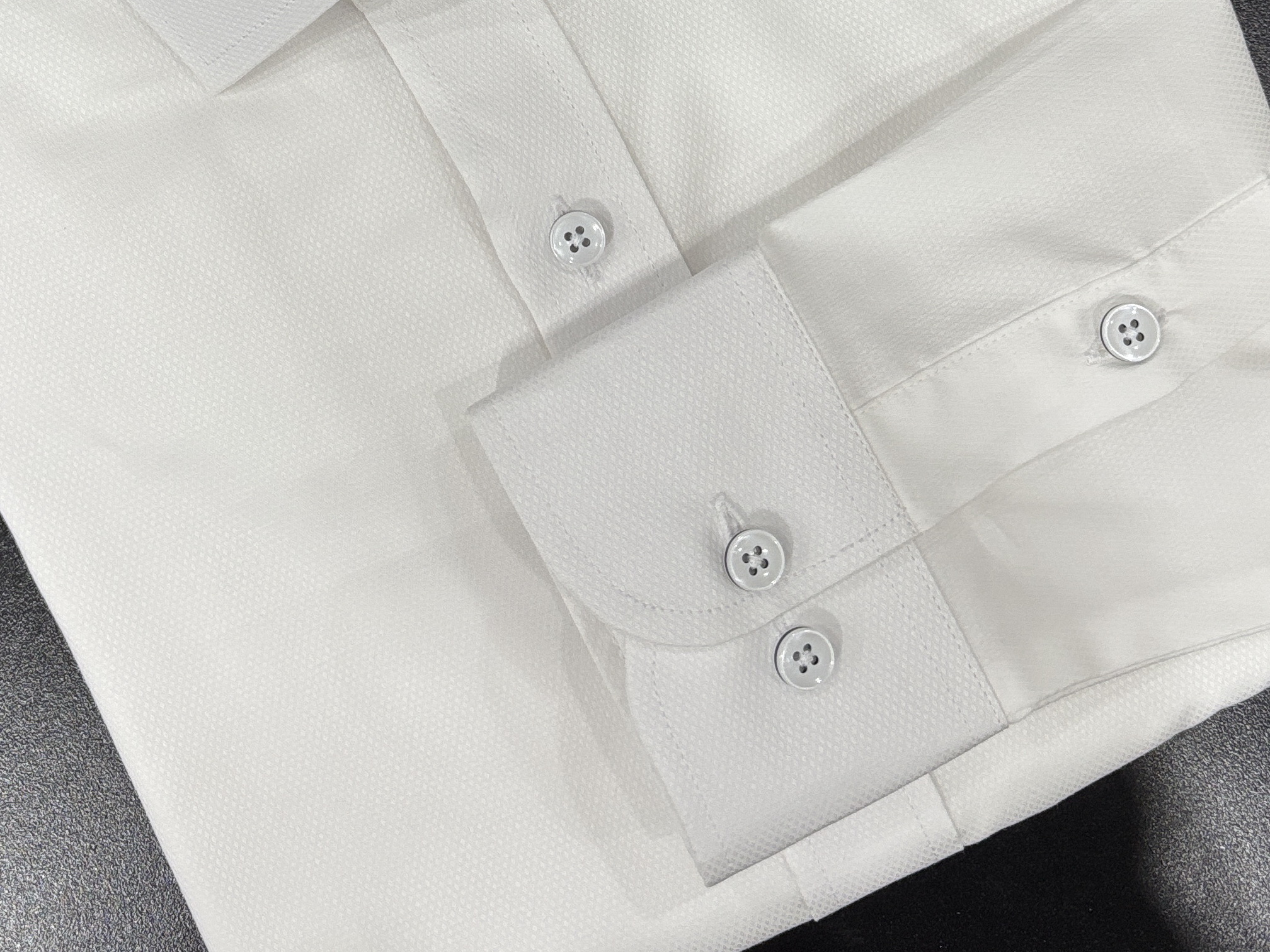 Reinforced stitching and seam construction on shirt